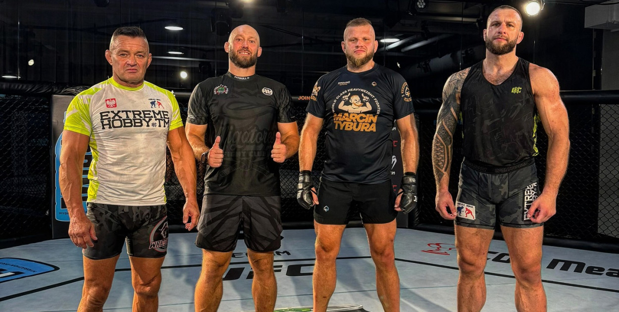 Od kilku dni Tybura z zespołem przebywa w Vegas, gdzie w weekend stoczy swoją kolejną walkę na gali UFC. fot. https://www.facebook.com/MMA.Marcin.Tybura