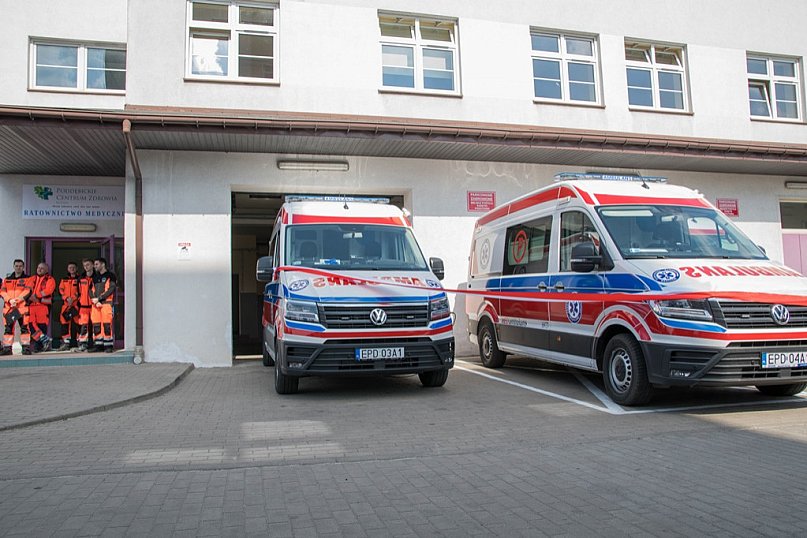 Pogotowie ratunkowe wróciło do poddębickiego szpitala