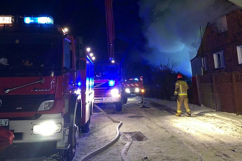 Groźny pożar i ewakuacja tysięcy małych kaczek