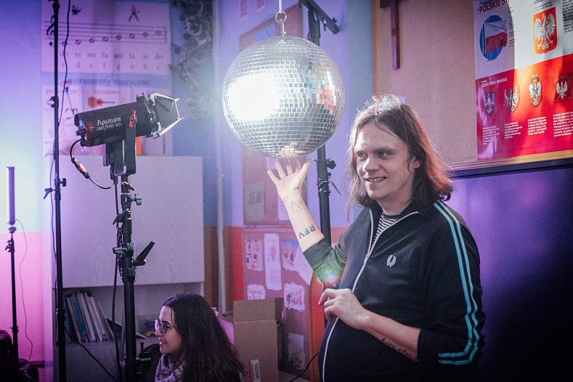 Powrót do przeszłości, czyli zespół Kisu Min nagrywał w Uniejowie teledysk.