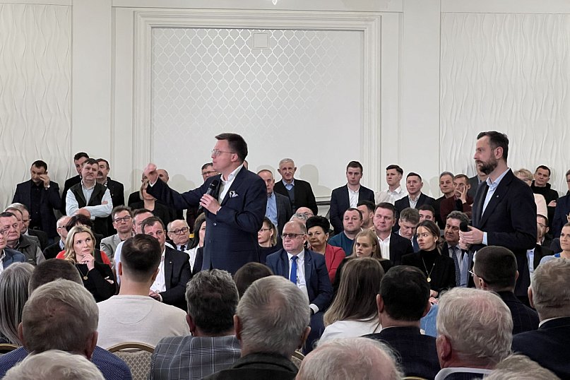 Szymon Hołownia i Władysław Kosiniak-Kamysz w Poddębicach. Zobacz