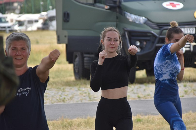 Wojsko trenowało kobiety [FOTO]