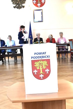 I sesja Rady Powiatu Poddębickiego-186