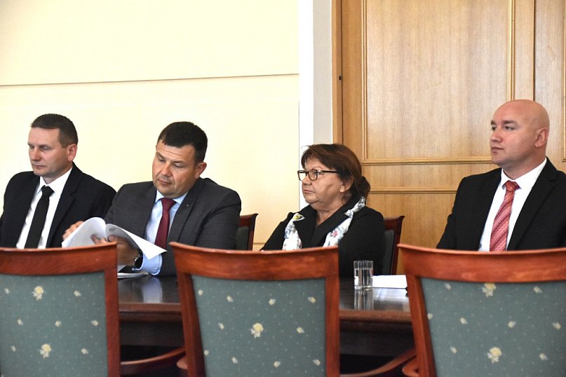 I sesja Rady Powiatu Poddębickiego