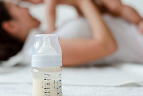 Groźna bakteria w mleku dla niemowląt. Nie podawaj dzieciom!-6620