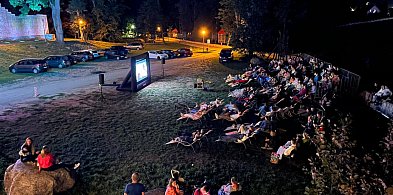 Kino Letnie w Uniejowie. Polska komedia już w sobotę pod Zamkiem-10274