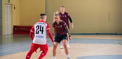 Policjantki i policjanci zagrali w Turnieju Halowej Piłki Nożnej FOTO