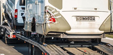 Jak bezpiecznie sprowadzić używane auto z Europy Zachodniej w 2026 roku?