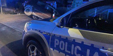 Pijany kierowca spowodował kolizję w  pobliżu cmentarza w Uniejowie. Ujęła go poli-10837