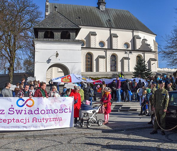 Solidarność w kolorze błękitu. Marsz dla świadomości autyzmu