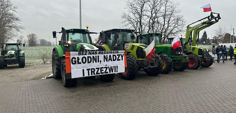 30 grudnia rolnicy wyjeżdżają na drogi. Gdzie kierowcy mogą spotkać utrudnienia?