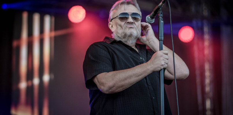 Krzysztof Cugowski na scenie w Uniejowie wystąpił z Zespołem Mistrzów.