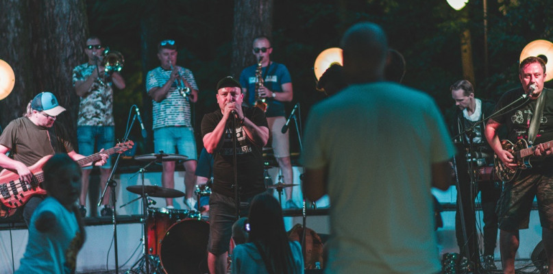 Fot. M.Kubacki/Zdjęcie podczas występu w Parku Zmysłów w Poddębicach.