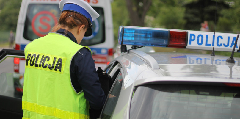 Nie żyje malutki chłopiec! Spędził kila godzin w nagrzanym aucie