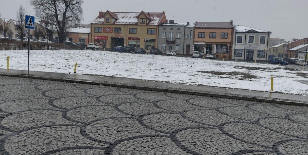 Co powstanie w miejscu po handlowcu w Poddębicach? Gmina zdradza swoje plany