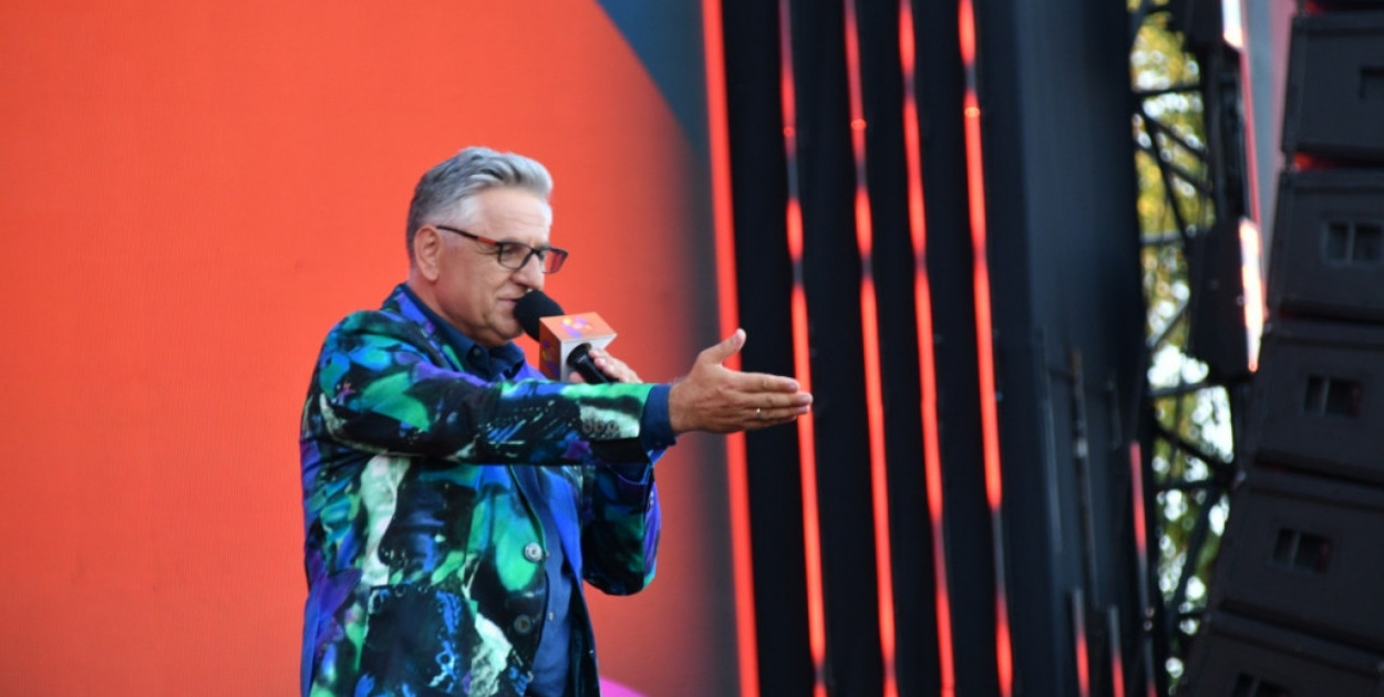 „Lato z Radiem i Telewizją Polską” odwiedzi Poddębice. Zobacz, kto wystąpi na scen