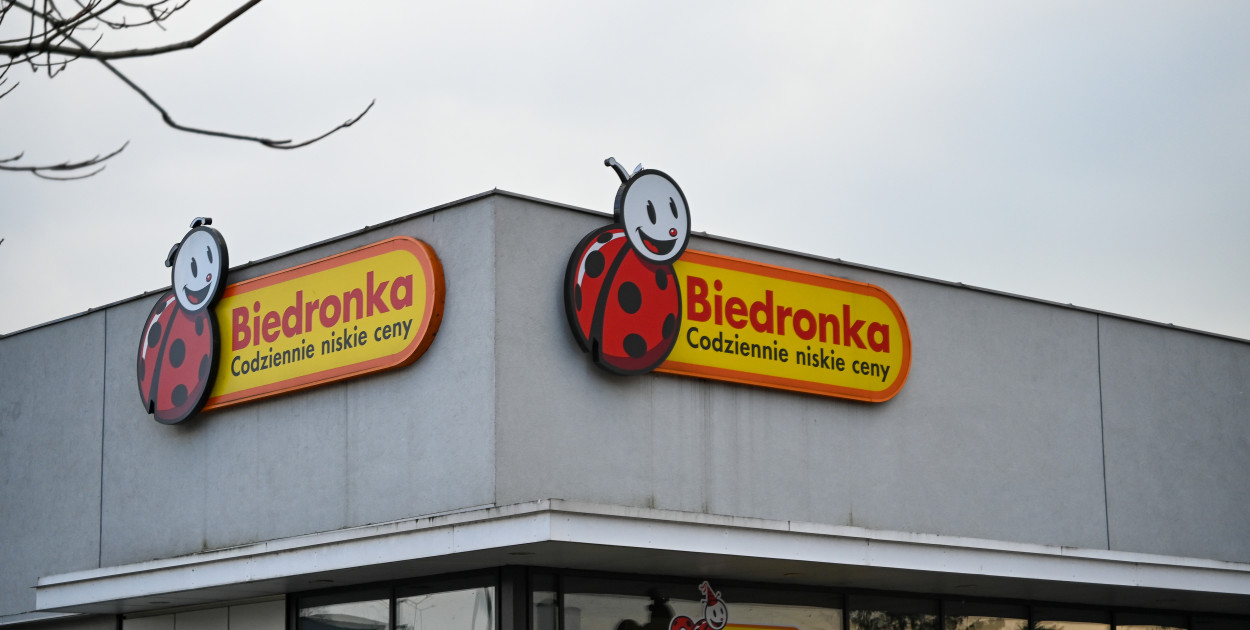 Biedronka wycofuje popularne produkty. Klienci powinni sprawdzić opakowania
