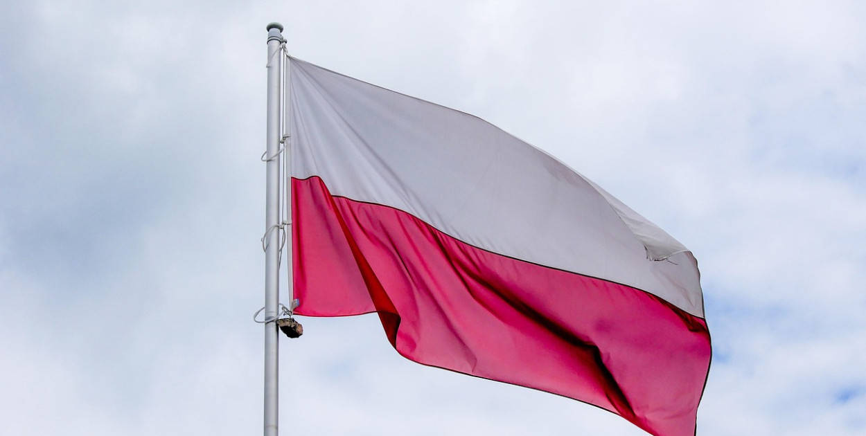 Godło i flaga mogą wyglądać inaczej. Ruszyły prace nad symbolami państwowymi