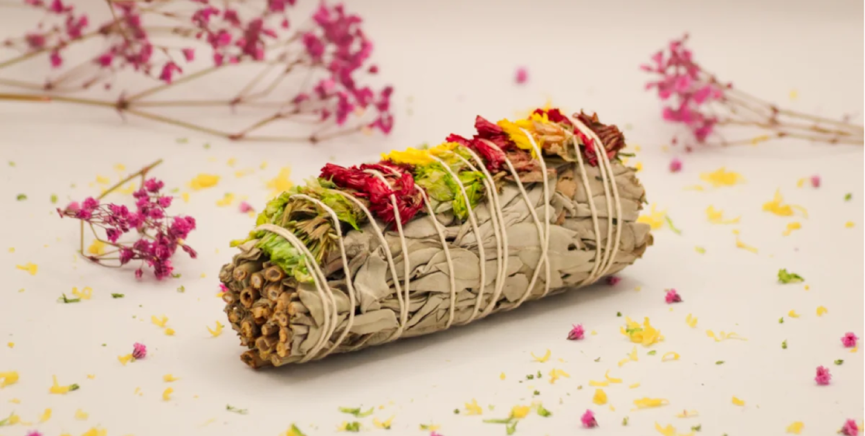 Jakie kadzidło na prezent wybrać dla bliskiej osoby? Przewodnik, który pomoże Ci t